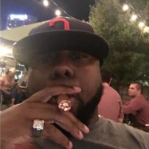 Meet your Posher, Dennis